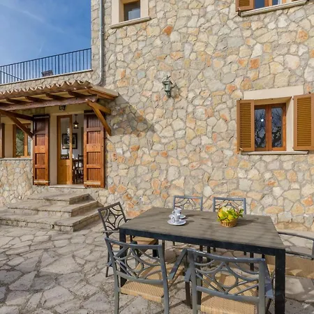 Yourhouse Son Sant Joan בית נופש
