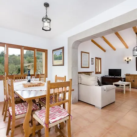Yourhouse Son Sant Joan בית נופש *